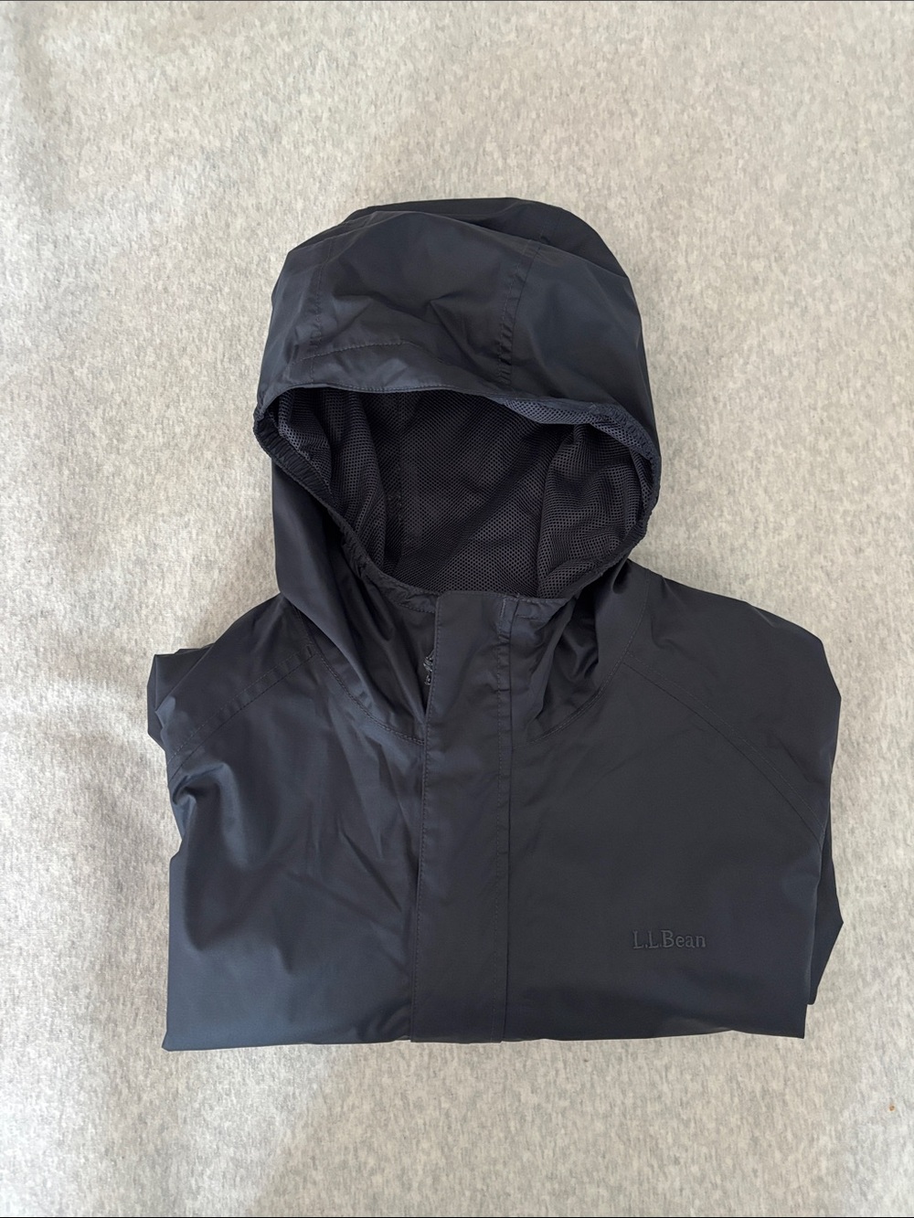 L.L. Bean Men's Hooded Rain Jacket in Navy